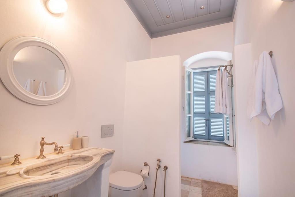 Bed and Breakfast The Anchor House Symi Exterior foto
